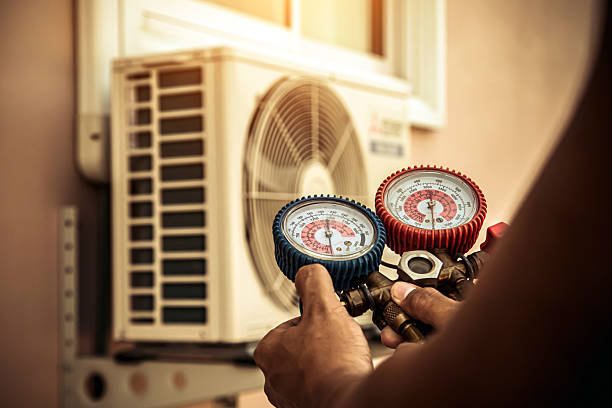 Professional Ductwork Repair technician working in Wright, FL